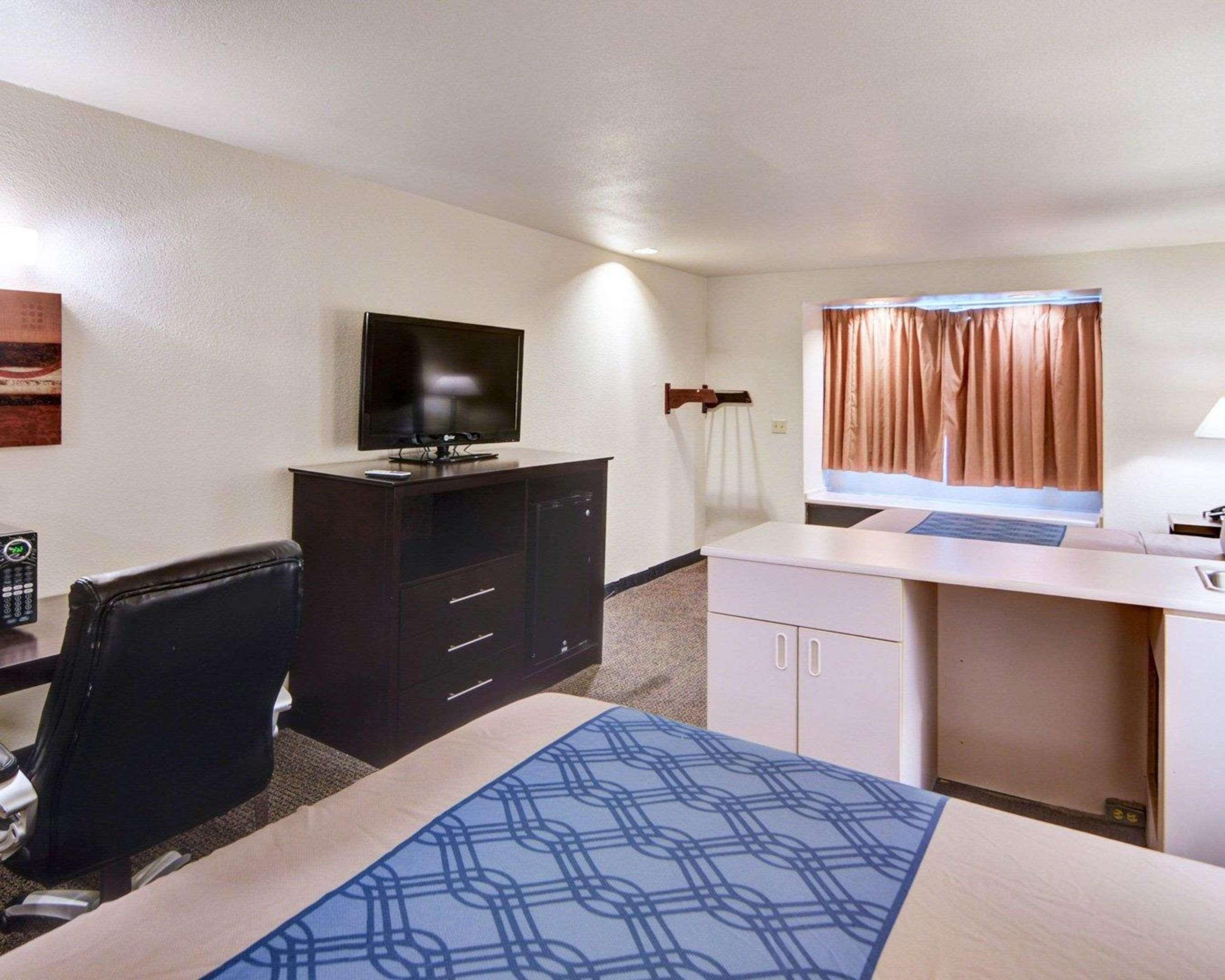 Rodeway Inn & Suites Lewisville I-35 Buitenkant foto