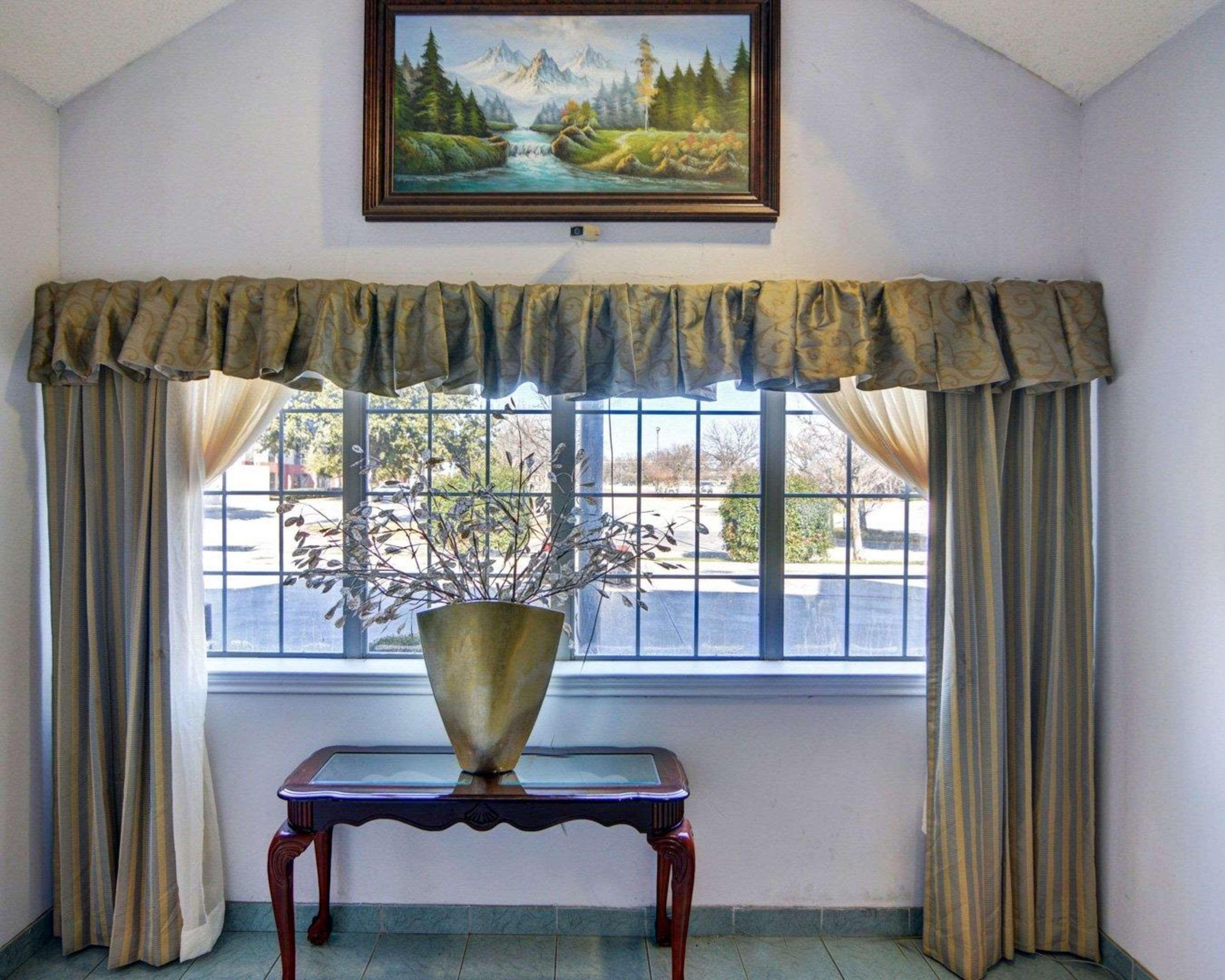 Rodeway Inn & Suites Lewisville I-35 Buitenkant foto