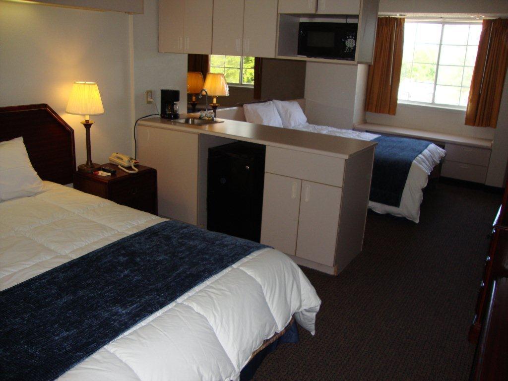 Rodeway Inn & Suites Lewisville I-35 Buitenkant foto