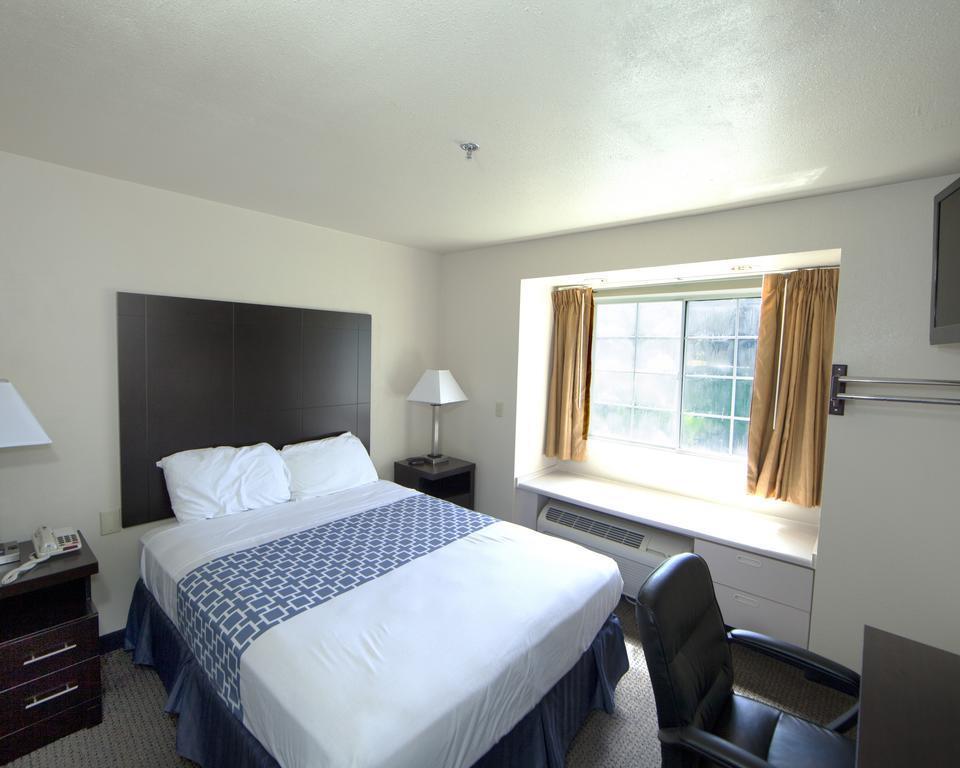 Rodeway Inn & Suites Lewisville I-35 Buitenkant foto
