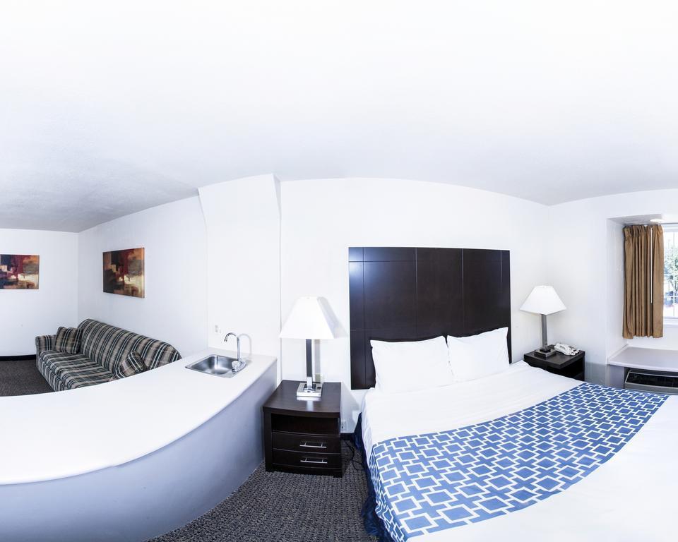Rodeway Inn & Suites Lewisville I-35 Buitenkant foto