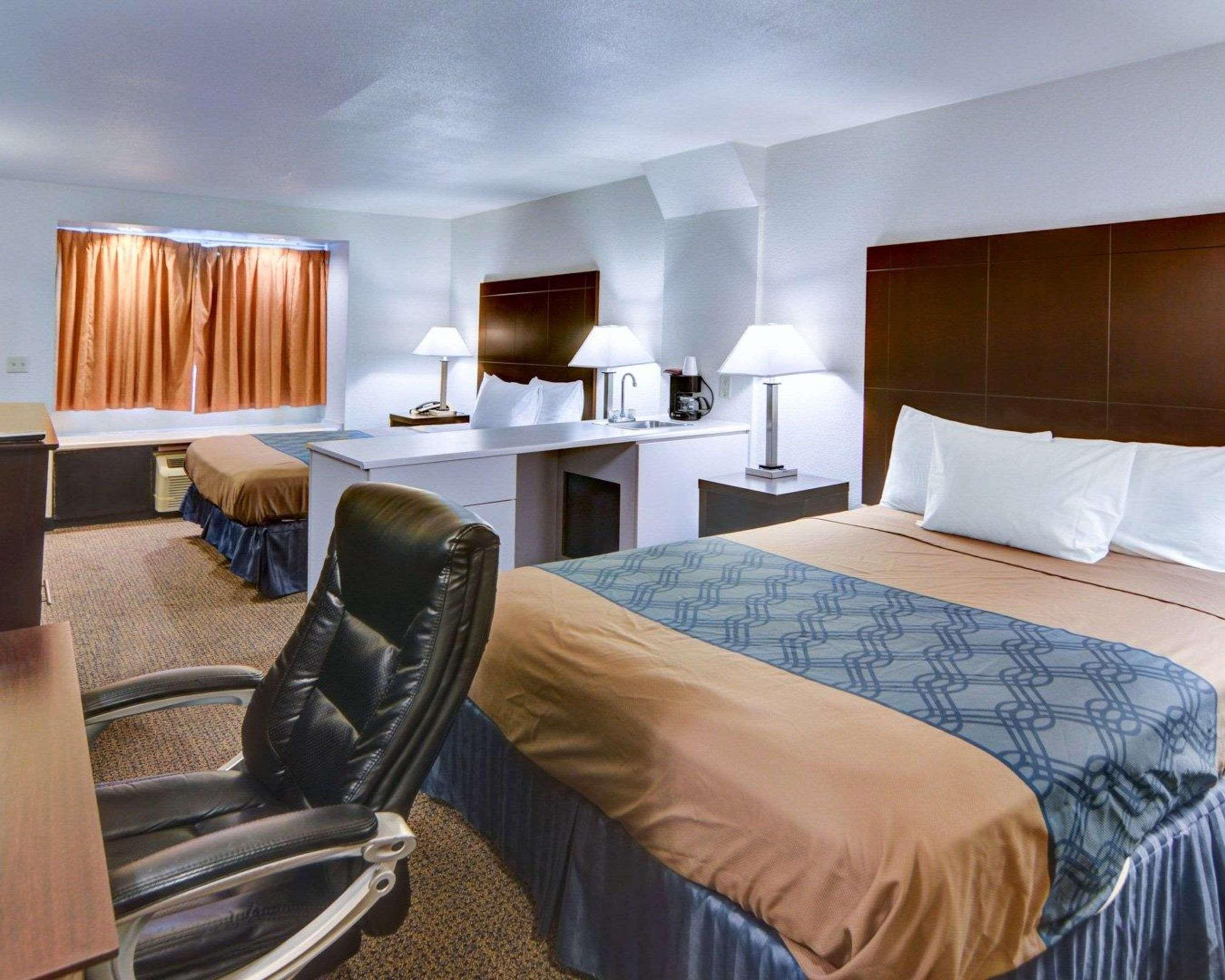 Rodeway Inn & Suites Lewisville I-35 Buitenkant foto
