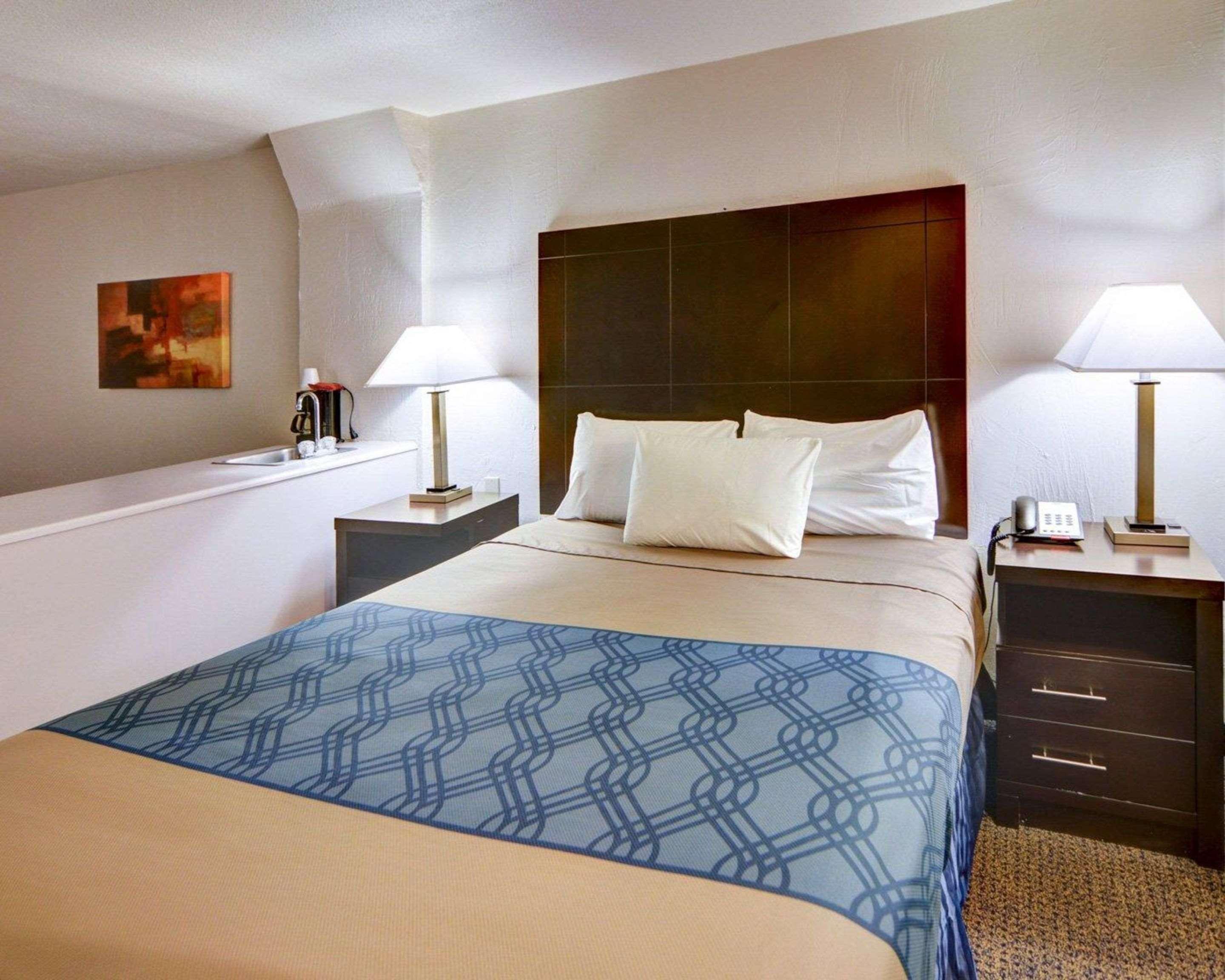 Rodeway Inn & Suites Lewisville I-35 Buitenkant foto